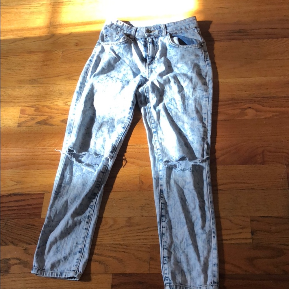 Carmar acids wash high waste jeans